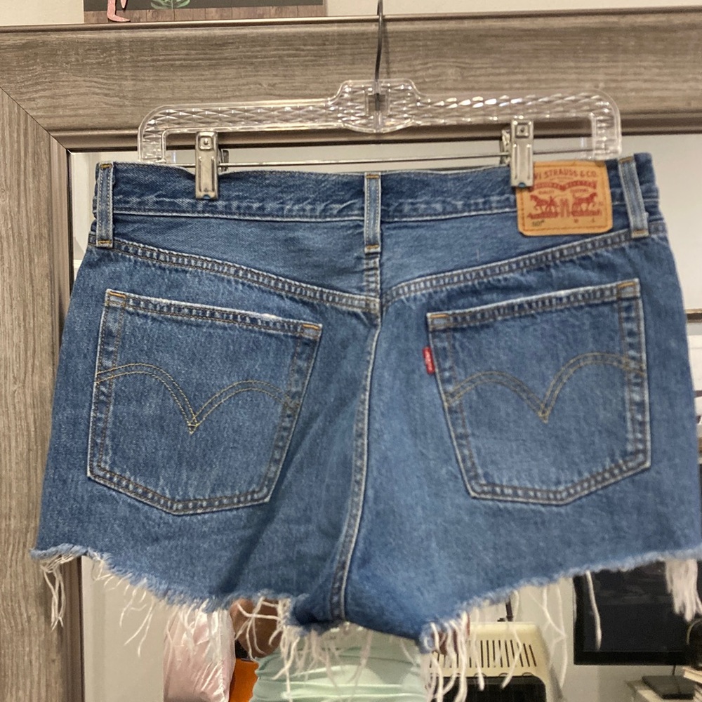 Levi’s  Cutoff Denim Shorts W30 Button Fly Distressed Raw Hem 100% Cotton - Picture 2 of 8